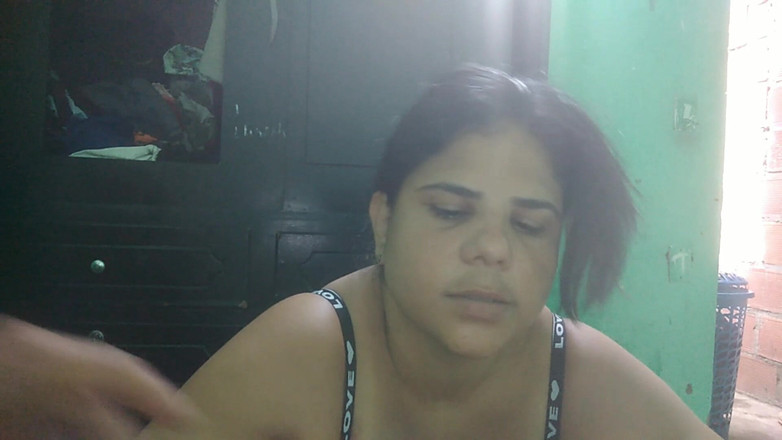 Adribella69: Мій вітчим змушує мене досягти інтенсивного сквірту, він трахає мене в дупу і залишає мене повним сперми