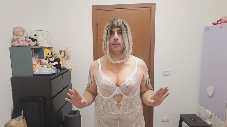 Athena Apollonia: Slutty Bride