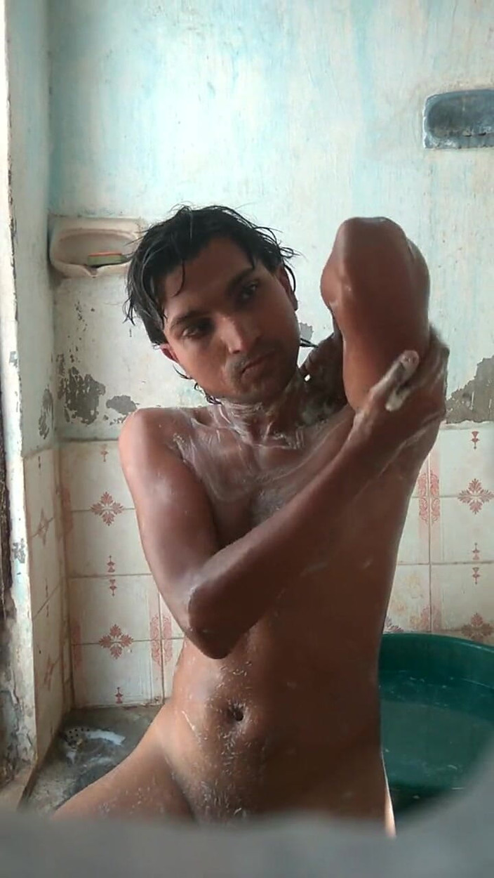 Mukesh Solanki: Venkovní koupel