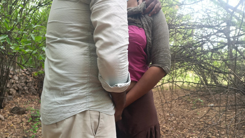 Apple baby: Housewife Outdoor Sucking Cock