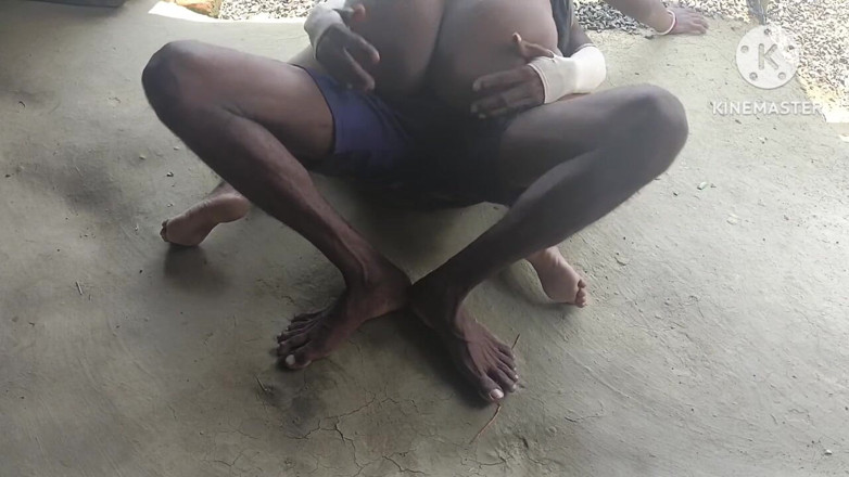 Nenika: Dziś Bhabhi podszedł nade mną i zerżnął mnie