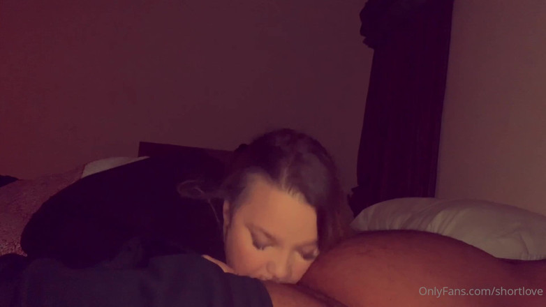 Shortloveof: Gordinha fode e chupa pau pequeno