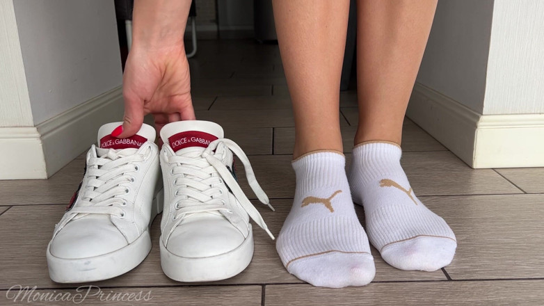 Princess Monica: Caminando en Zapatos D&amp;G