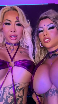 Lila schlampen - kitana & victoria