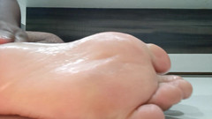 Fetish guys: 足に優しくオイルを塗る - フェティッシュクリップ#2