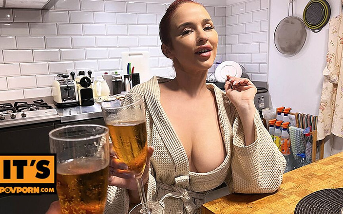 IlovePOV: Trabajando con el pie y la mamada caliente y sexy...