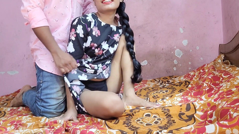 Your kavita bhabhi: Fată desi a făcut sex în afara casei, voce hindi
