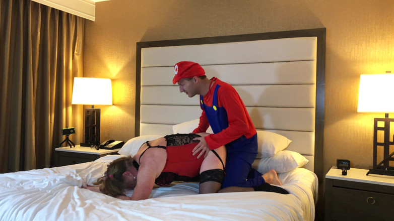 Jake Grand the man: Mario saute dans la chatte de tapette