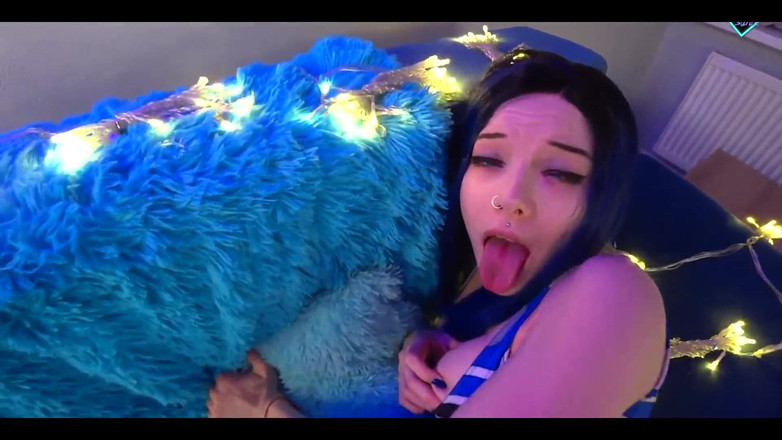 Karneli Bandi: R2d2 liebt anal und schwanz in einem engen loch. Karneli...