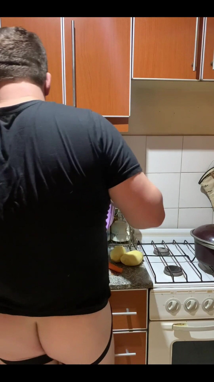 Wrongskiy: I like to cook and to cum