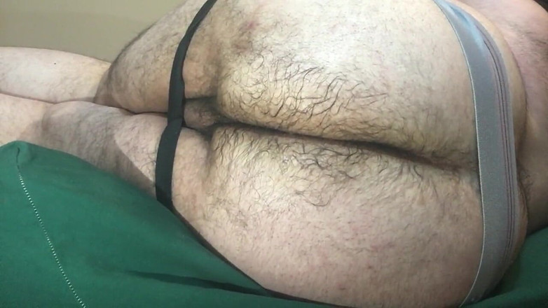 Chunky Belly Boy: Jucându-mi gaura păroasă