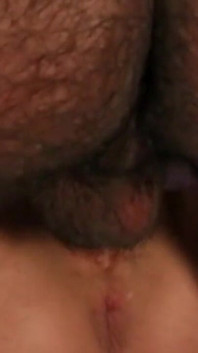 Nenasytná Coed Kelly bere dva bbcs deep