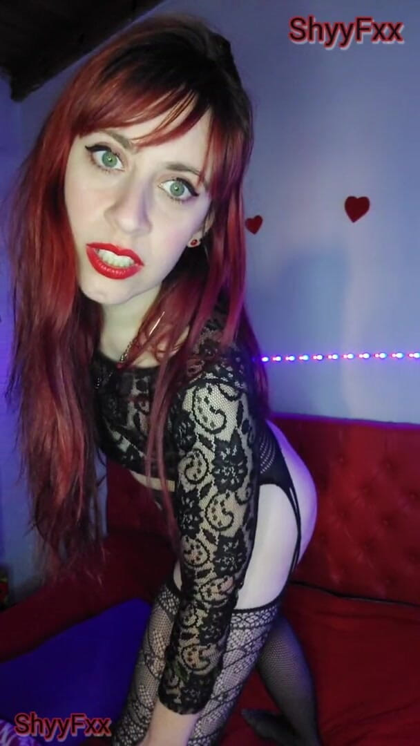 Tu Gauchita Argentina: Shyyfxx głodny wampir, który używa cię, aby złagodzić swoją gorączkę...