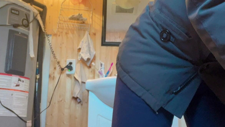 sweethanajapanese: Pissing Pussy Loook From Behind so Great View Petite Hana...