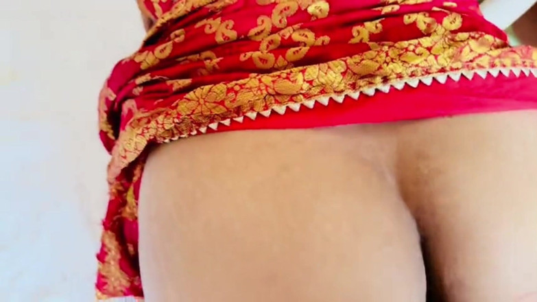 Nisha bhabhi ki chudai: Depois do casamento, foda pela primeira vez no hotel com...