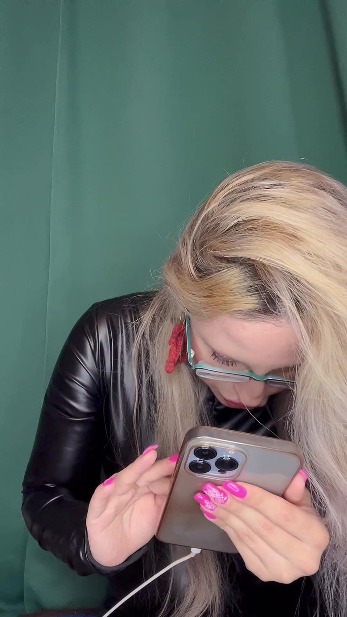 FinDom Goaldigger: Závislost na lásce na webové kameře, část 4