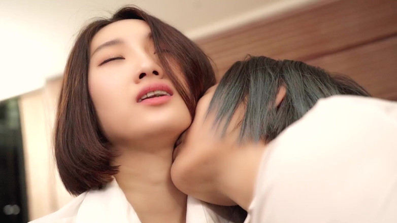 Asian Milfs n Teens: 내 대학 BF - 변태 밀프 n 십대