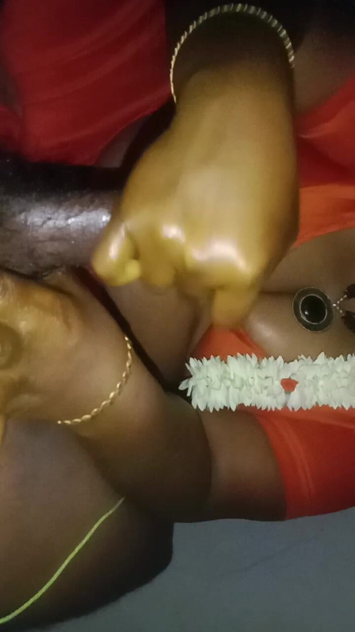 Santhi89: Tamilische hausfrau sehr schöner blowjob im haus, Öl, ehemann, schwanz