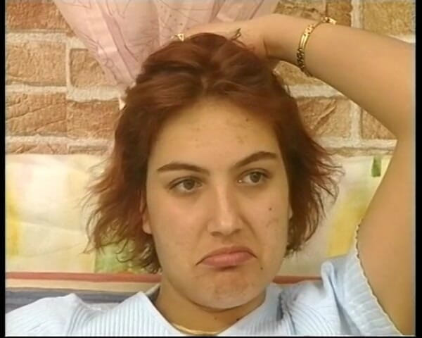 YOUR FIRST PORN: Emi lo hace con una sonrisa