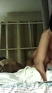 Mamă Sexy Cerșește Mai Mult În Timp Ce Geme Tare De La Plăcere Anală