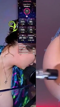 Memek cewek ini dientot habis-habisan sama dua kontol sekali jalan - pov