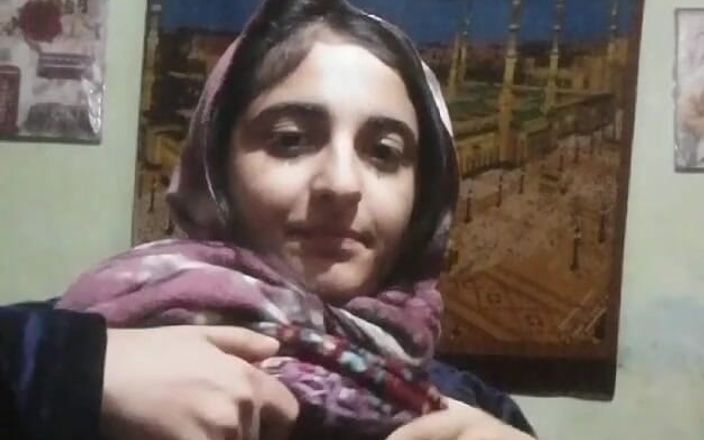 MehwishAly: Mina Czn tuttar för fans