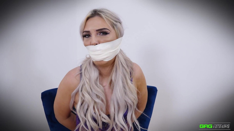 Gag Attack: Roxee - maikrophom tep gala ghontna