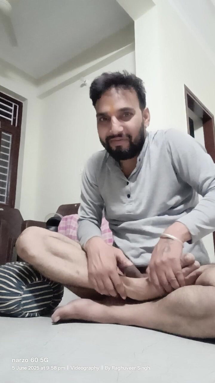 Rajasthani-old-lover: Masturbazione di un uomo indiano in bagno