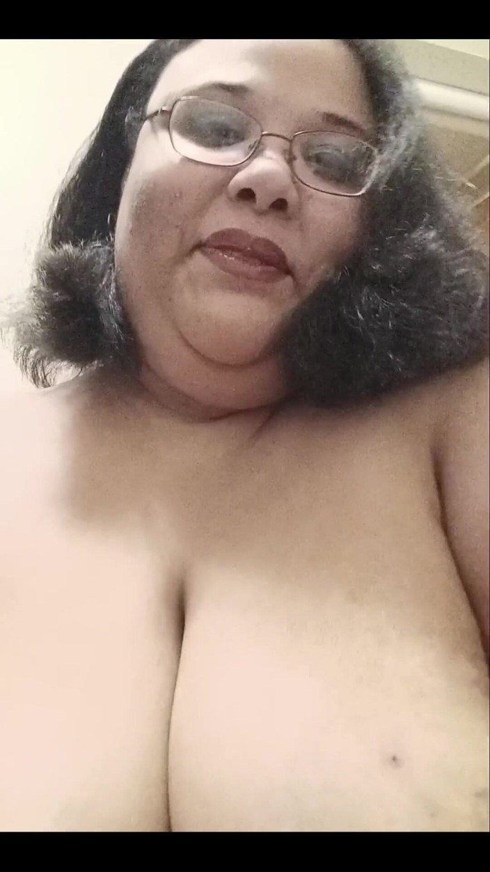 Jessica pigslut: mere stanon ke saath khelna chaahte hain?
