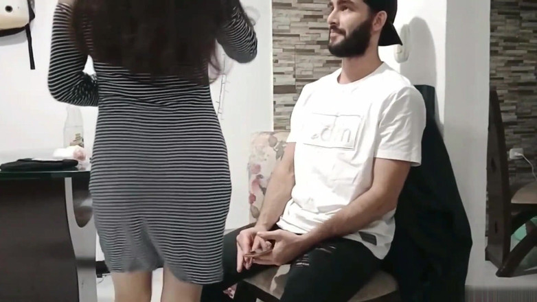 Emma vict: Můj nevlastní bratr je nadržený chlap, který chce dát svého...