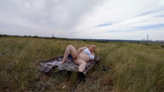 Zona901: La donna grassa si masturba la figa con un giocattolo...