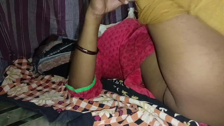 Bhabhi UP: Bhabhi hanya melakukannya