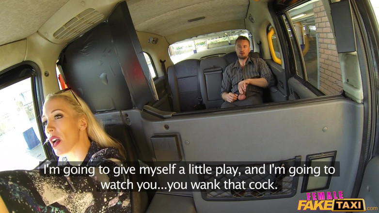 Female Fake Taxi: Ženské falešné taxi - drsná jízda taxíkem eskaluje, když se cestující...