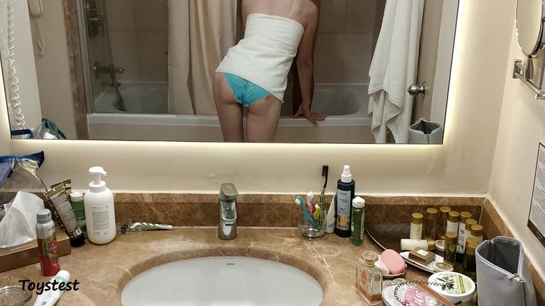 Toystest: 忠実な妻がセックスワイフに