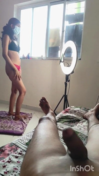 Seksi yenge shivani canlı ve kocası mastürbasyon yapıyor.