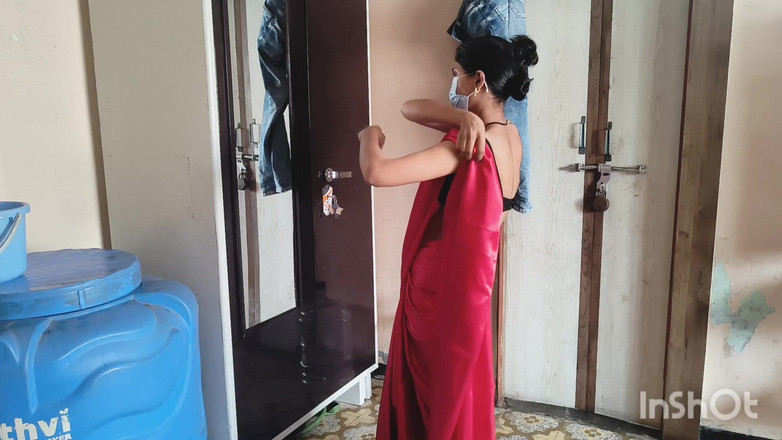 Desishycouple: Desi Bhabhi Changing Clothes in Front of Devar.