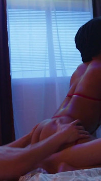 Delphine Films - Špehuje kolem