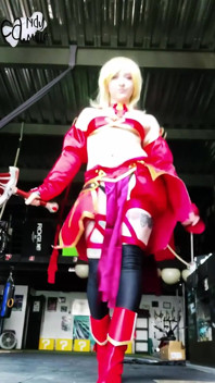 Vậy là... Đây là cosplay tiếp theo của tôi! Anh nghĩ sao? Saber từ Fate Apocrypha.