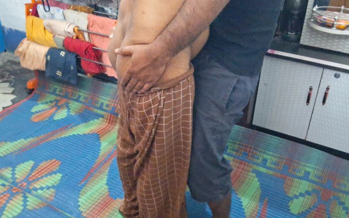 bustypriya: Chica cachonda follada por hombre de polla grande