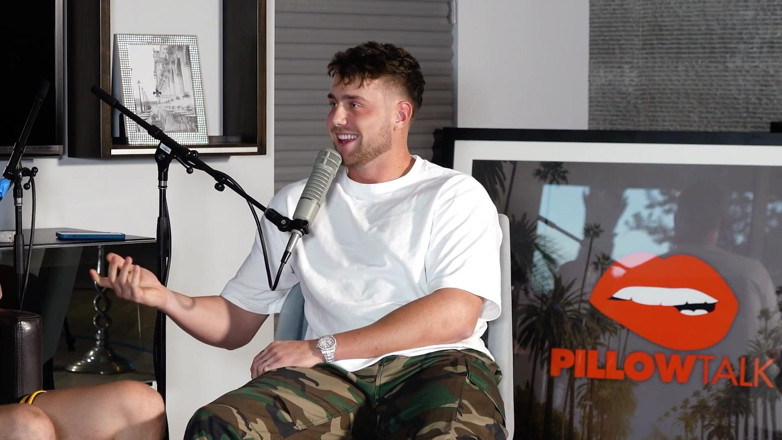 Pillow Talk: Harry Jowsey khloe kardashian'la flört ediyor