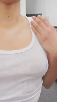 Camila 001 - tight-angels - geweldige gezwollen cameltoe mound, gezwollen tepels en ongelooflijke hartvormige kont