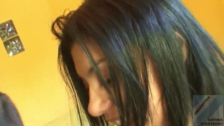Argentina Latina Amateurs: Argentijnse amateur Vanina neuken en klaarkomen in het gezicht