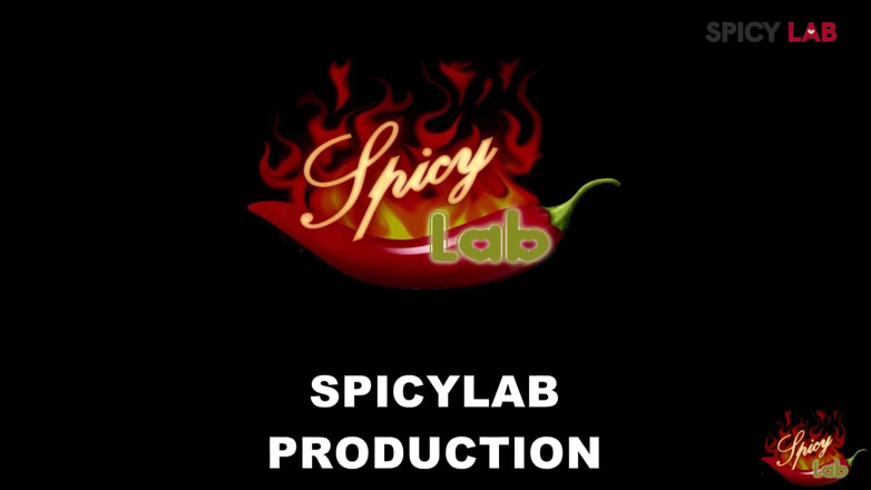 Spicy Lab Production: Mercurio casting, de geile rondborstige milf Luna Dark straffen