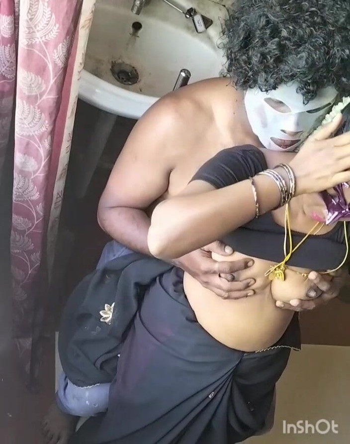 Funny couple porn studio: Tamilský pár romantika saje prsa