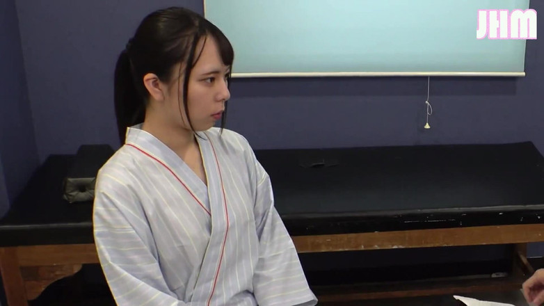 Japanese Hentai Matings: Dez mulheres no exame de mama brincam, transformando checkups em...