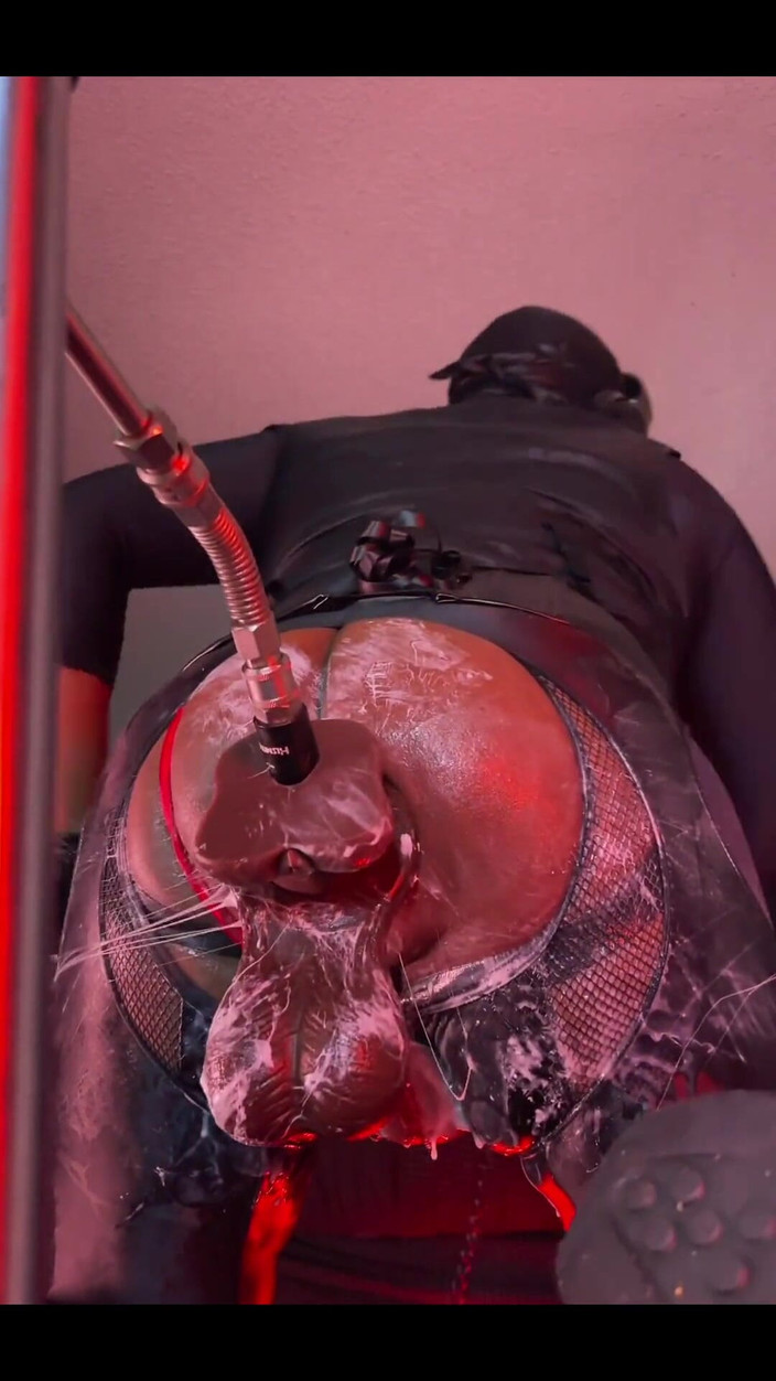 DipsoDeep: Intensivt krämigt knull på rumpan - gapande och prutande bubblor