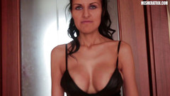 Lady Mesmeratrix Official: Obbedisci a queste tette