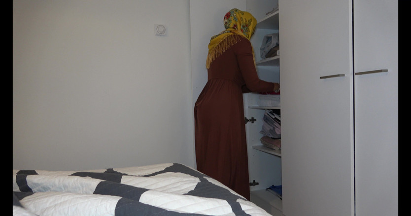 Amateur Homemade Porn: Big Tits Muslim Stepmom in Hijab Fucked by Stepson