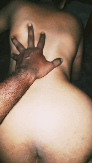 Shaliny: Tamilská sprostě mluvící ze psů