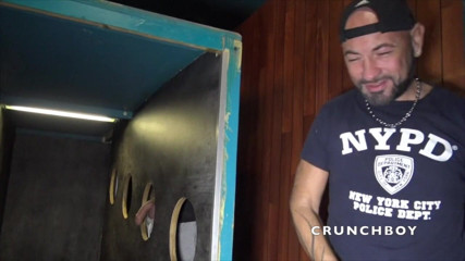 Jess Royan XXX: Jess lutscht echten geraden arabischen twink in gloryhole